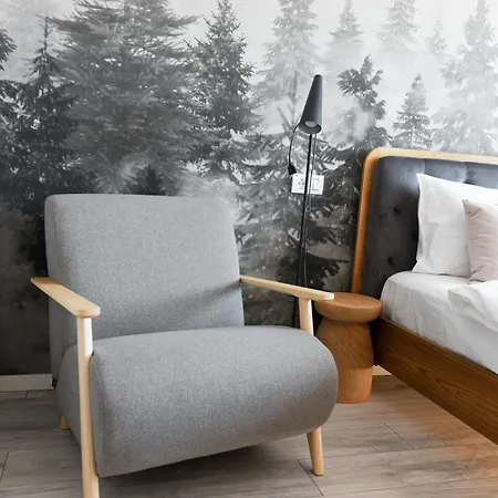 Forest View Hideaway