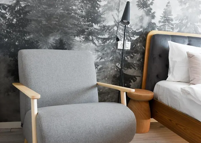 Forest View Hideaway